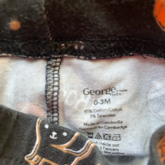 3/$20 George 0-3 month Halloween pants - Picture 3 of 3